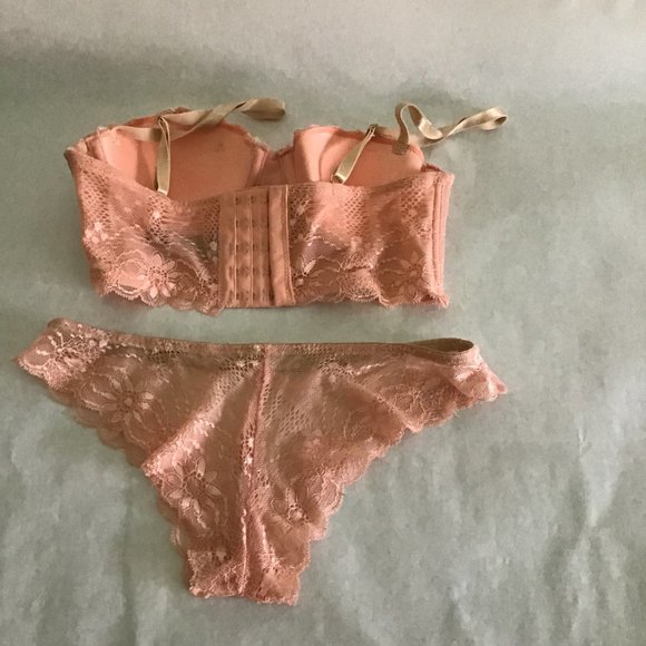 Sexy peach lace bra and panties set size 34A - Picture 2 of 4